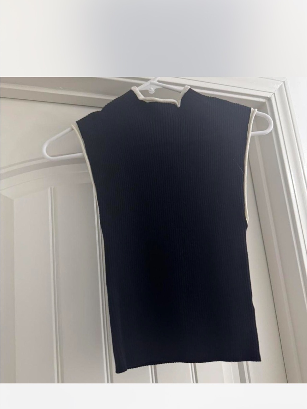 Sleeveless Ribbed Mock Neck Top in Navy with White Trim